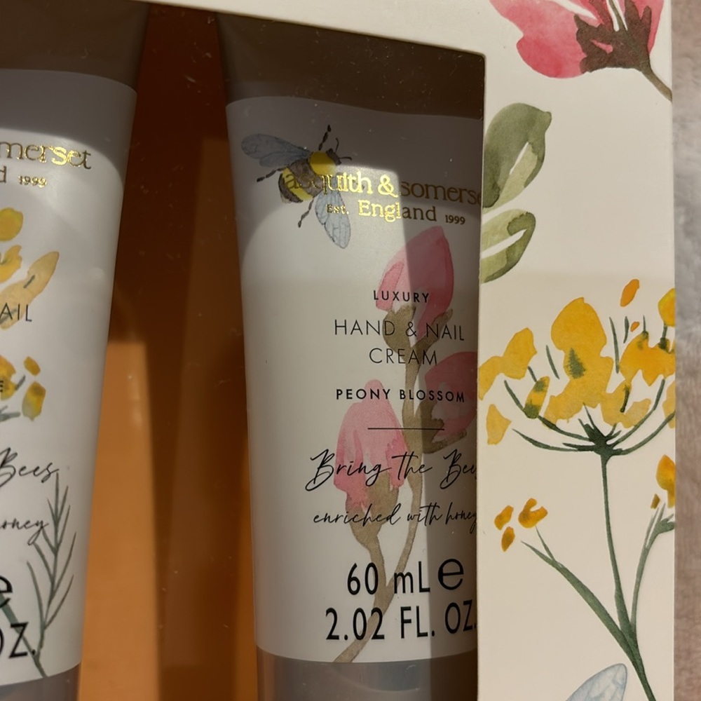 Asquith & Somerset England Luxury Hand & Nail Cream Set NWT honey enriched 3x2oz - Picture 4 of 16